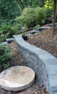 new retaining wall, steps & mulched beds3