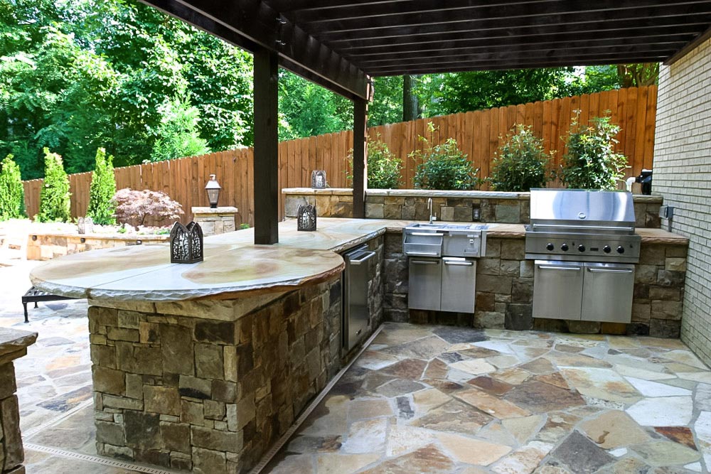 Elevate Your Landscape with Outdoor kitchen and fire pits
